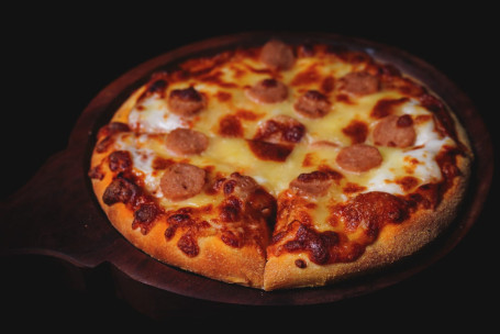 Medium Chicken Sausage Cheese Pizza