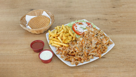 Assiette Kebab Avec Pommes De Terre Ou Riz