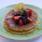 Racion Pancakes Con Sirope, Frutos Rojos Y Yogur Griego