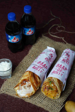 Aloo Roll With Malai Egg Roll 2 Cold Drinks (250 Ml)
