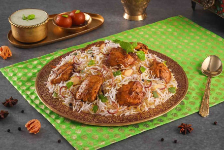 Spicy Lazeez Bhuna Murgh Hyderabadi Chicken Biryani, Boneless Serves 2]