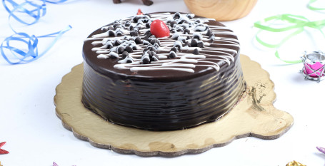 Excess Choco Chip Eggless Cake