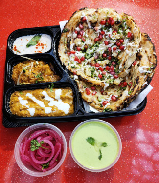 Aloo Pyaaz Chur Chur Naan Thali