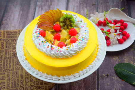 Pineapple Fresh Fruit Cake