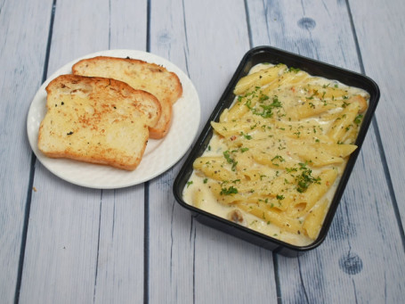 White Penne Pasta(With Garlic Bread And Cheesy Dip)