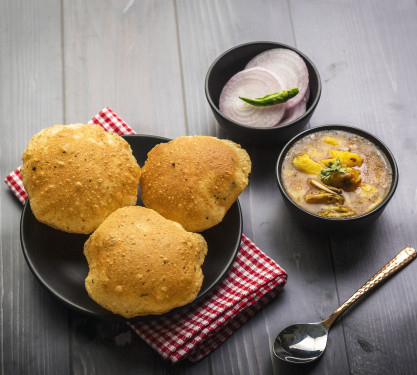 Aloo Poori (3 Ps)