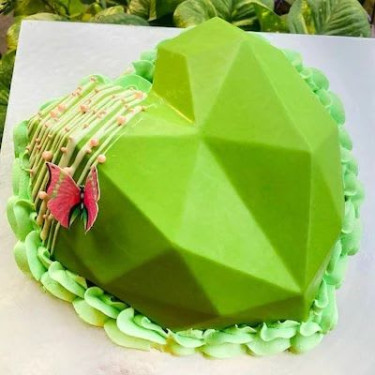 Kiwi Dimond Heart Pinata(Eggless)