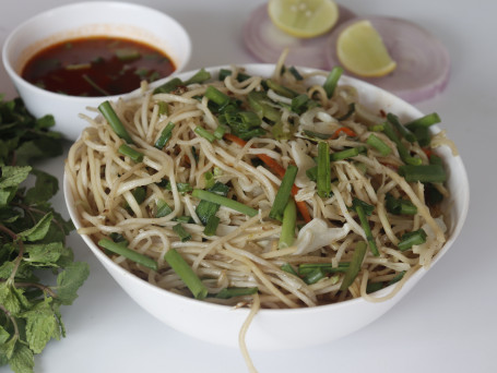 Veg Soft Noodles (1200 Ml Box)