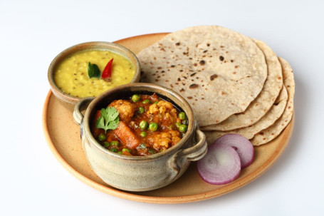 Matar Paneer Dal 4 Tawa Roti