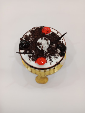 Blackforest Eggless Cake (Half Kg)