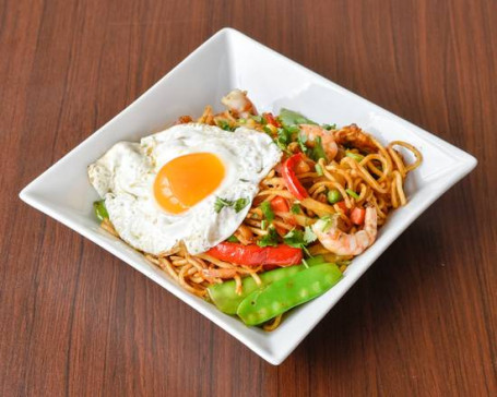 Mixed Noodle (Chicken, Egg Prawn)