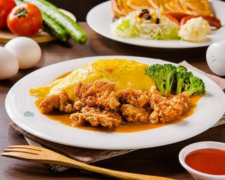 Kā Lī Táng Yáng Jī Dàn Bāo Fàn Riz Omelette Au Poulet Karaage Et Curry