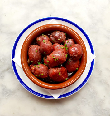 Baby Chorizo, Red Wine