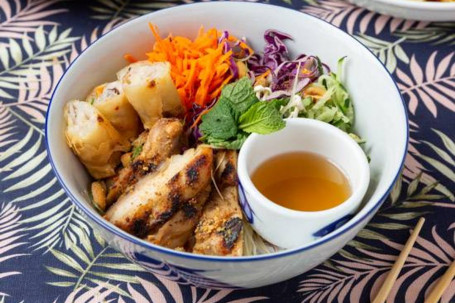 Vietnamese Chicken Vermicelli Noodle Salad (Gf)