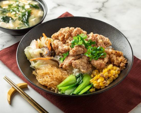 Jiāo Yán Jī Kuai Fan Tao Cān Rice Avec Le Poulet Cuite Et Pepper Salt Combo