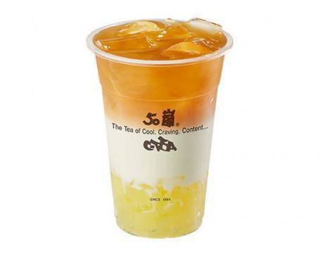 Restez À L'écart Et Prenez Un Thé Au Lait Oolong Avec De La Gelée De Noix De Coco