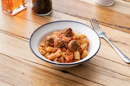 Boulettes De Viande Pour Enfants Avec Rigatoni