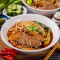 má là niú sān bǎo miàn Hot and Spicy Assorted Beef Noodles