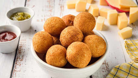 Bolinha De Queijo Com Tomate Seco (Cheese And Dried Tomato Croquettes) 10 Pcs