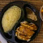 Boneless Hainanese Chicken With Rice Combo/ Wú Gǔ Hǎi Nán Jī Fàn Tào Cān