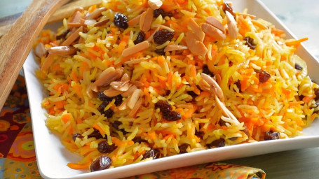 Chicken Tikka With Carrot And Raisin With Rice