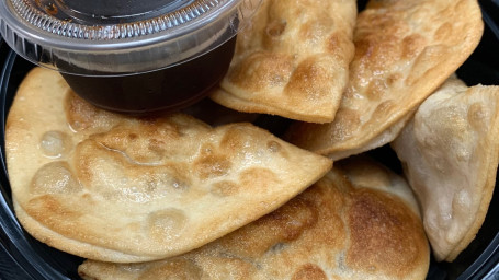 Pan Fried Dumplings (8 Pieces) Guō Tiē