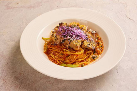 Yān Huā Nǚ Fān Jiā Là Jī Yì Dà Lì Miàn Spaghetti With Spicy Chicken