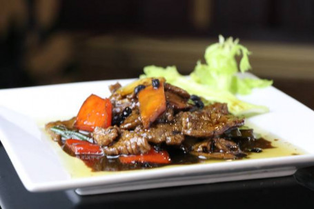 Stir Fried Beef With Green Pepper And Black Bean Sauce