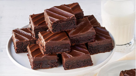 Fudge Iced Brownies (9Ct)