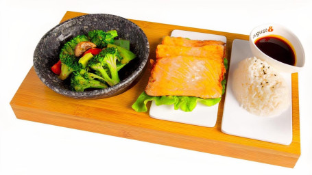 T04.Salmon Teriyaki W/Veg