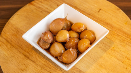 Pickled Garlic (Seer Torshi)