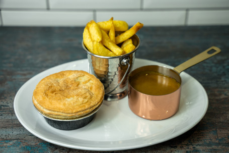 Pukka All Steak Pie, Chips Curry