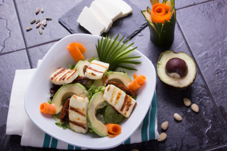 Avocado Hellim Salad