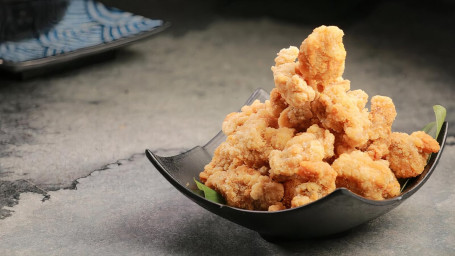 E4 Salty Crispy Chicken Yán Sū Jī