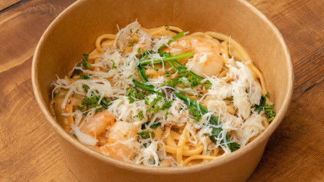 Butter Shrimp Creamy Linguini Top With Crab Meat Xiè Ròu Pèi Huáng Yóu Xiā Yì Miàn