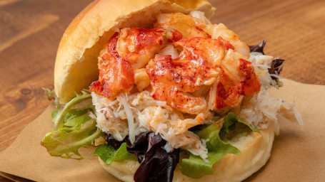 Lobster Crab Slider 1Pc Lóng Xiā Xiè Ròu Xiǎo Hàn Bǎo 1Pc