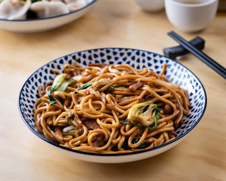 Shanghai Fried Noodles With Shredded Pork