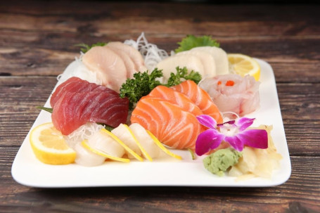 Sashimi Combo Entree With Rice