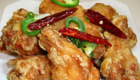 Crispy Chicken Wing With Red Pepper