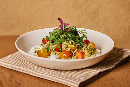 Nouveau Salade D'orzo, Tomates Et Ricotta (V)