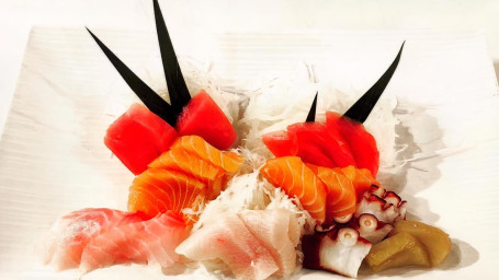 1. Small Sashimi Plate (12)