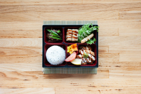 Tonkatsu Bento (Free Miso Soup)