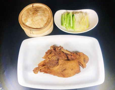 Aromatic Crispy Duck (Served With Pancake) (Half)1/2 Xiāng Sū Yā