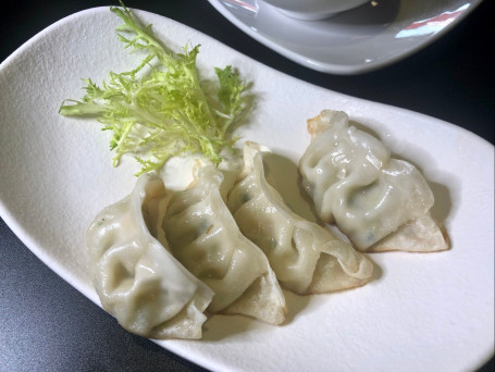 Pan Fried Japanese Dumplings (4 Pieces) (Chicken) Guō Tiē