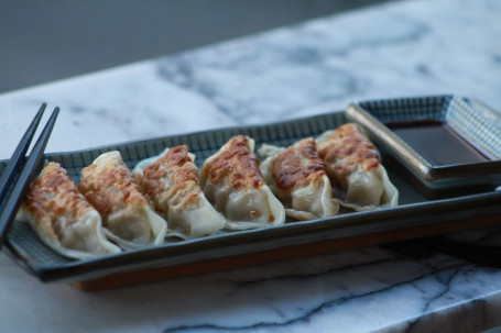 Pork Gyoza Dumplings Pieces)