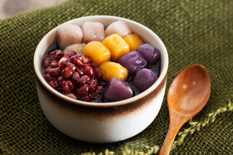 Hóng Dòu Xiān Cǎo Sān Sè Yù Yuán Three Colour Taro Balls W/ Red Bean Herbal Jelly