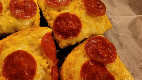 Pepperoni Garlic Cheesy Boats