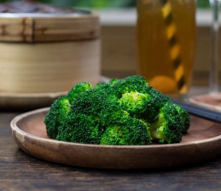 Jiāng Zhī Chǎo Xī Lán Huā Stir Fried Organic Broccoli Ginger