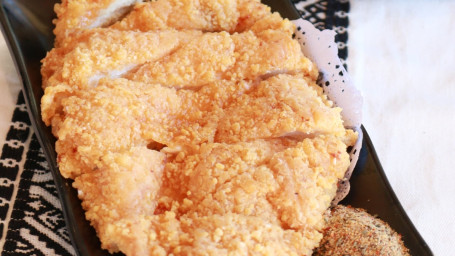 E5. Crispy Chicken Cutlet Dà Gǔ Jī Pái