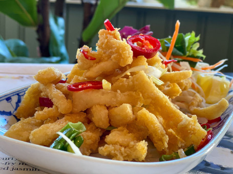 No.11 : Crispy Chilli Squid (Mild Spicy) ปลาหมึกทอด